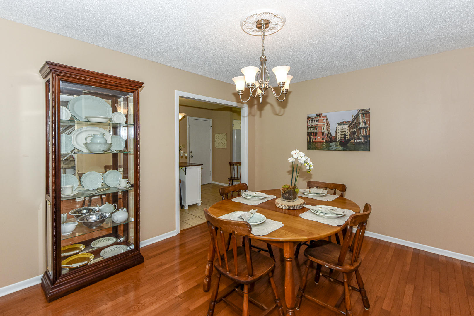9025 Colchester Ridge Road Knoxville, TN 37922 - Photo 4 of 36 DINING ROOM