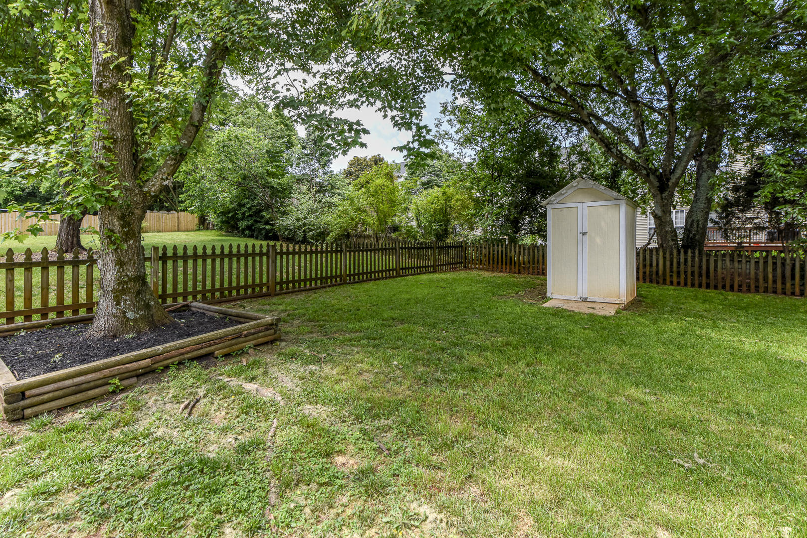 9025 Colchester Ridge Road Knoxville, TN 37922 - Photo 32 of 36 STORAGE SHED