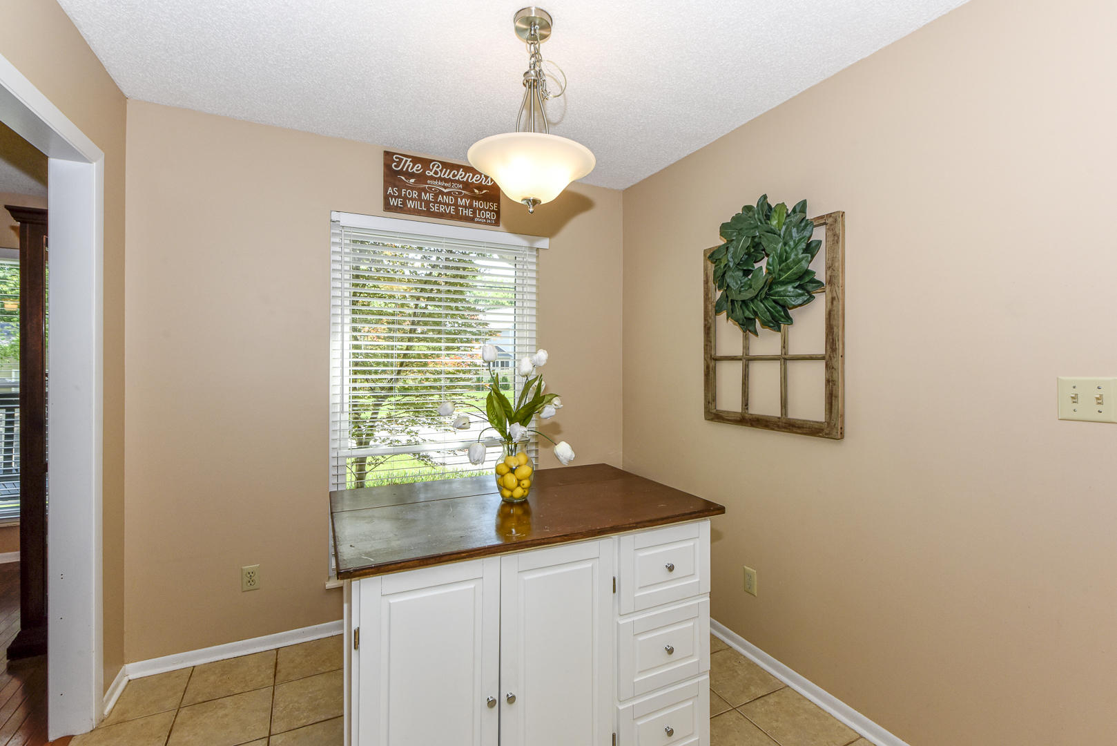 9025 Colchester Ridge Road Knoxville, TN 37922 - Photo 6 of 36 BREAKFAST NOOK