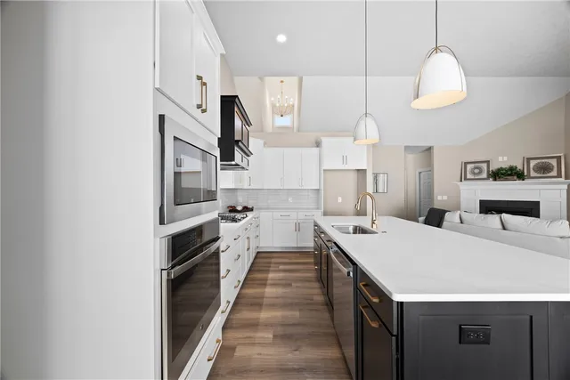 $632,300 | 18 Eagle Hollow, Fairport, NY 14450