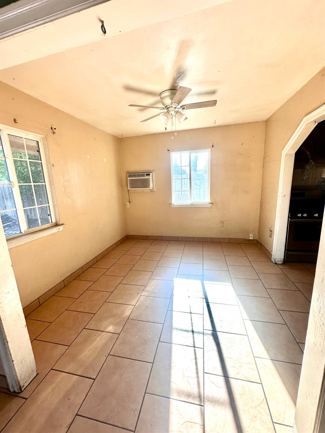 1924 Kenneth Street Modesto, CA 95351 - Photo 7 of 34