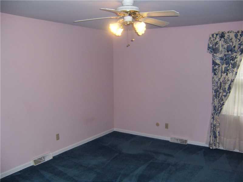 2355 Valley View Road Hermitage, PA 16148 - Photo 5 of 17 Bedroom.