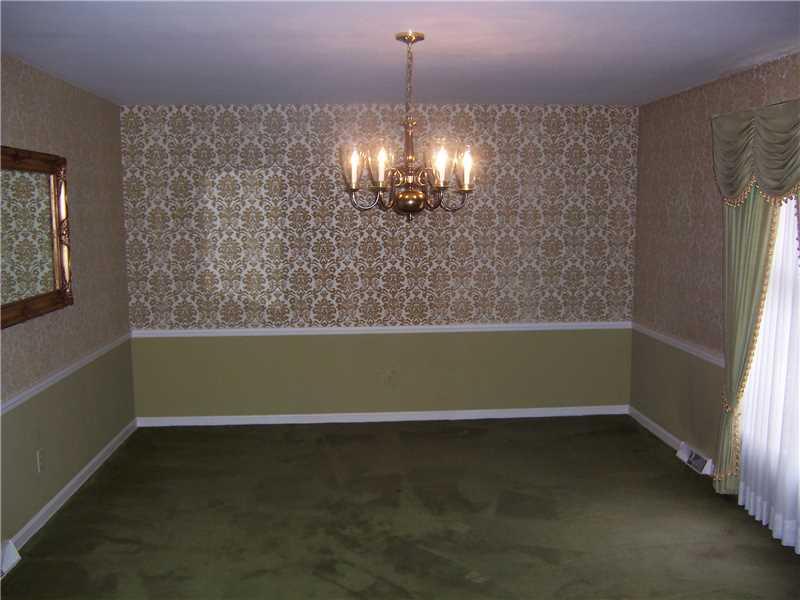 2355 Valley View Road Hermitage, PA 16148 - Photo 9 of 17 Dining Room.