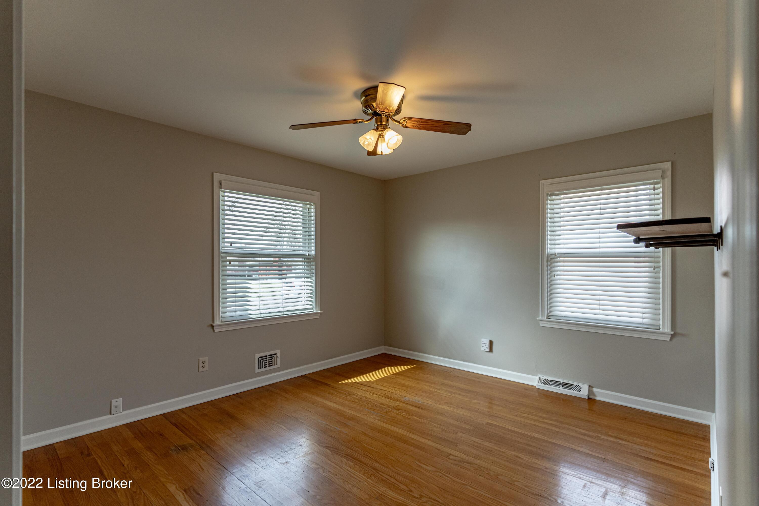 8605 Eula Road Louisville, KY 40219 - Photo 18 of 47 DSC09299