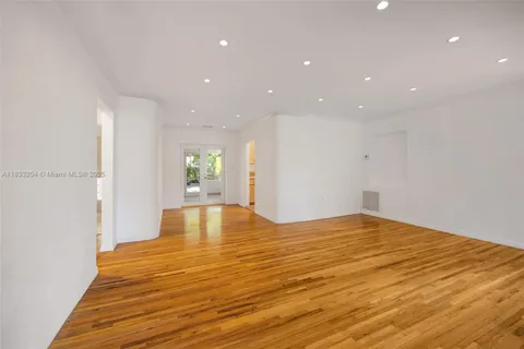 $1,750,000 | 4050 Loquat Avenue, Coconut Grove, FL 33133