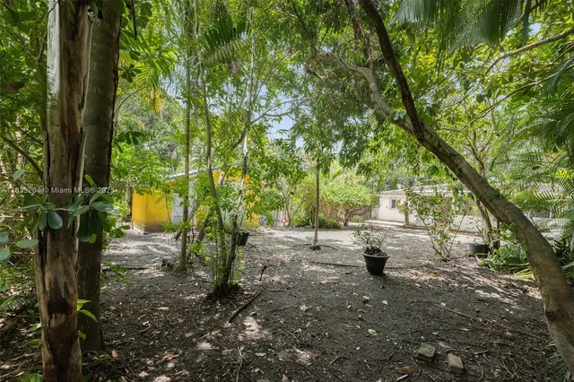 $1,617,000 | 4050 Loquat Avenue, Coconut Grove, FL 33133