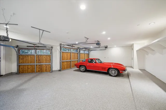 a view of a livingroom with an empty space