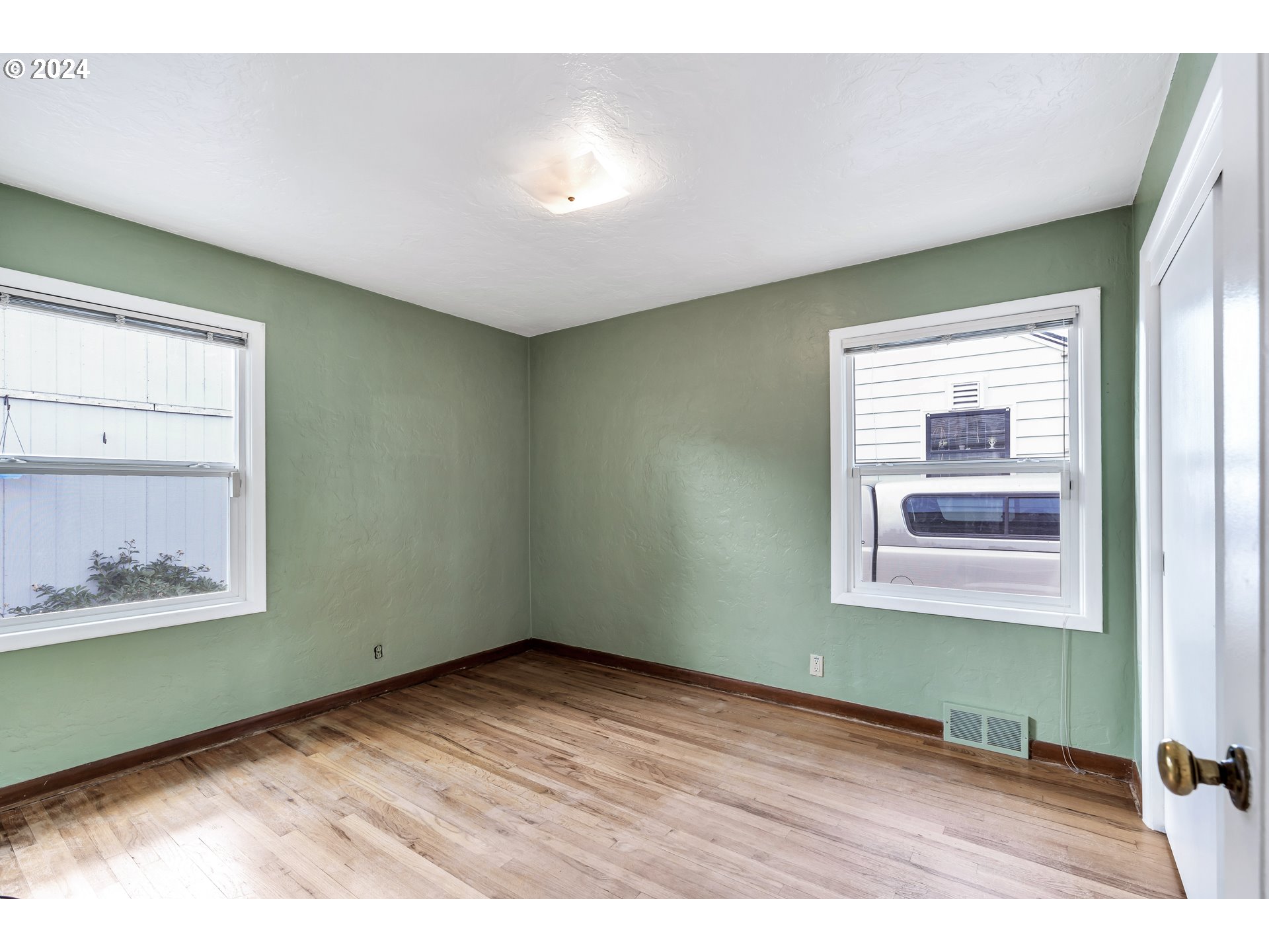 636 Northeast 71st Avenue Portland, OR 97213 - Photo 13 of 31