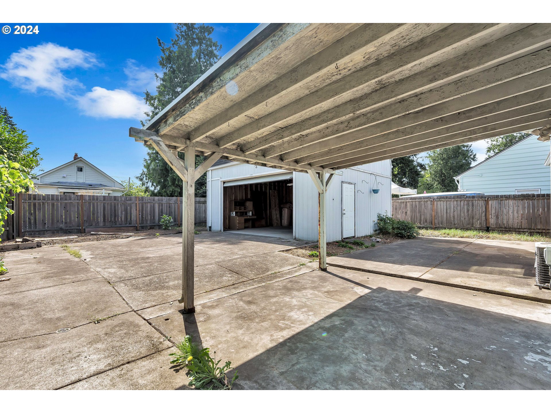 636 Northeast 71st Avenue Portland, OR 97213 - Photo 23 of 31