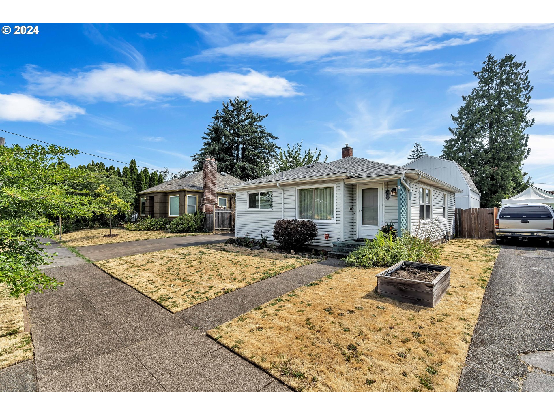 636 Northeast 71st Avenue Portland, OR 97213 - Photo 3 of 31