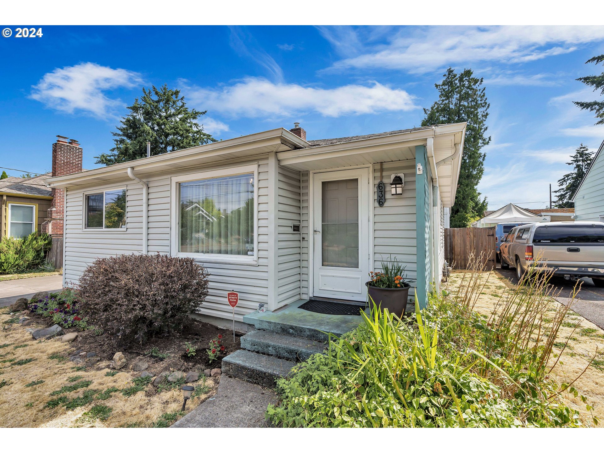 636 Northeast 71st Avenue Portland, OR 97213 - Photo 4 of 31