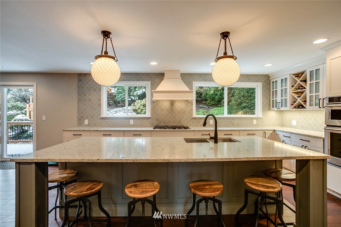 21706 4th Avenue Southeast Bothell, WA 98021 - Photo 2 of 24
