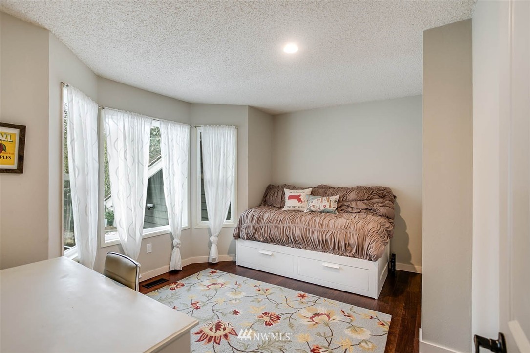 21706 4th Avenue Southeast Bothell, WA 98021 - Photo 13 of 24