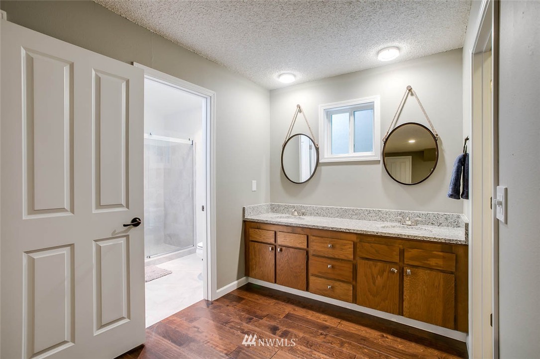 21706 4th Avenue Southeast Bothell, WA 98021 - Photo 17 of 24