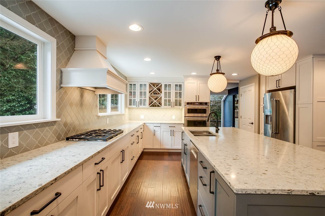 21706 4th Avenue Southeast Bothell, WA 98021 - Photo 4 of 24