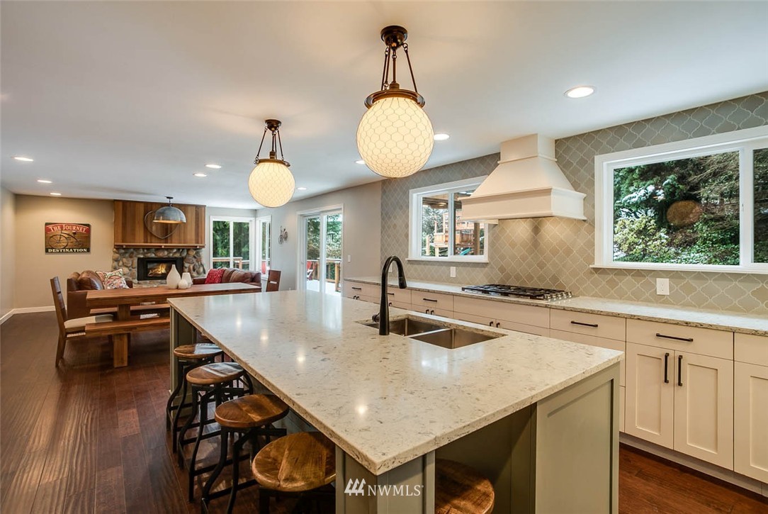 21706 4th Avenue Southeast Bothell, WA 98021 - Photo 5 of 24