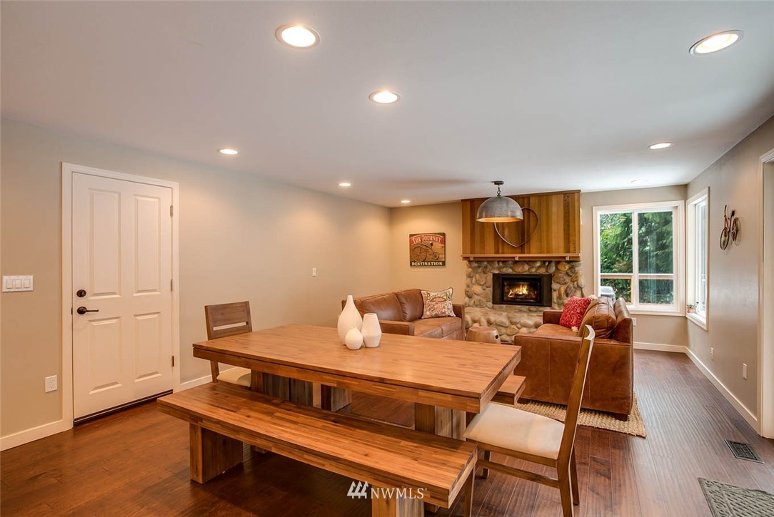 21706 4th Avenue Southeast Bothell, WA 98021 - Photo 7 of 24