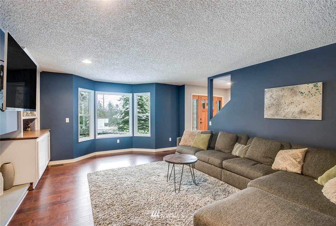 21706 4th Avenue Southeast Bothell, WA 98021 - Photo 9 of 24