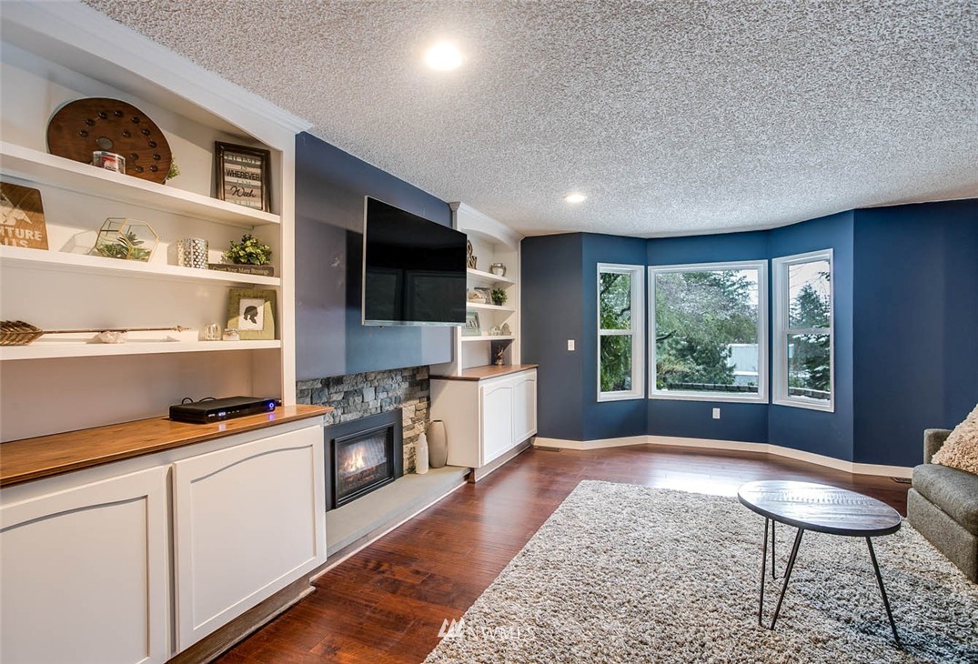 21706 4th Avenue Southeast Bothell, WA 98021 - Photo 10 of 24