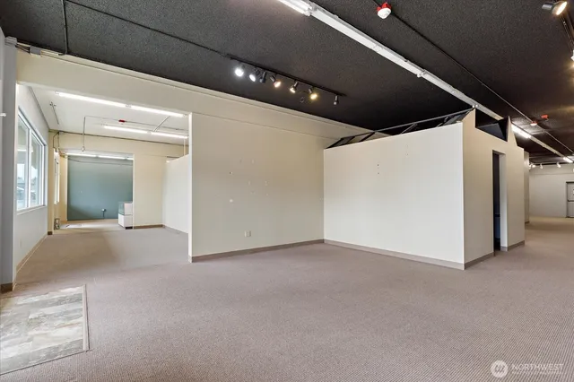 $6,000 | 270 Southeast Pioneer Way, Oak Harbor, WA 98277