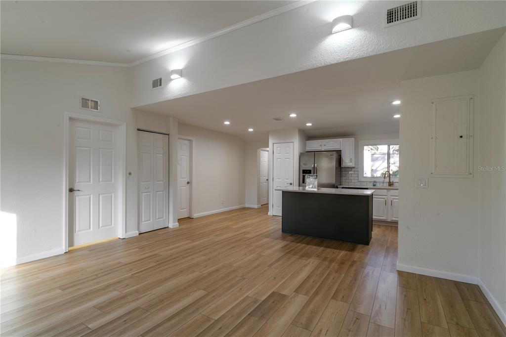 1395 Davis Road Dunedin, FL 34698 - Photo 17 of 32 Gallery Image 17