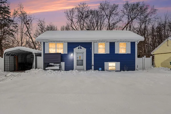 $204,000 | 2316 Fair Oaks Drive East, Niles, MI 49120