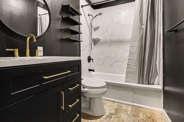 $209,900 | 2316 Fair Oaks Drive East, Niles, MI 49120