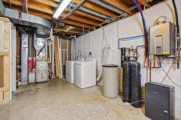 $204,000 | 2316 Fair Oaks Drive East, Niles, MI 49120