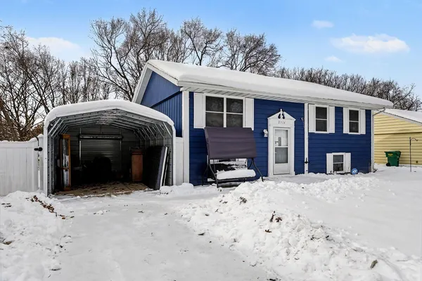 $204,000 | 2316 Fair Oaks Drive East, Niles, MI 49120