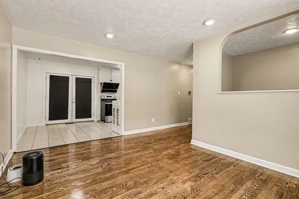 $204,000 | 2316 Fair Oaks Drive East, Niles, MI 49120