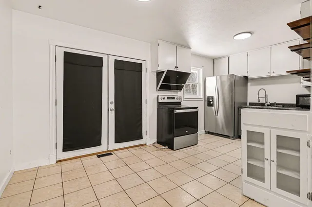 $209,900 | 2316 Fair Oaks Drive East, Niles, MI 49120