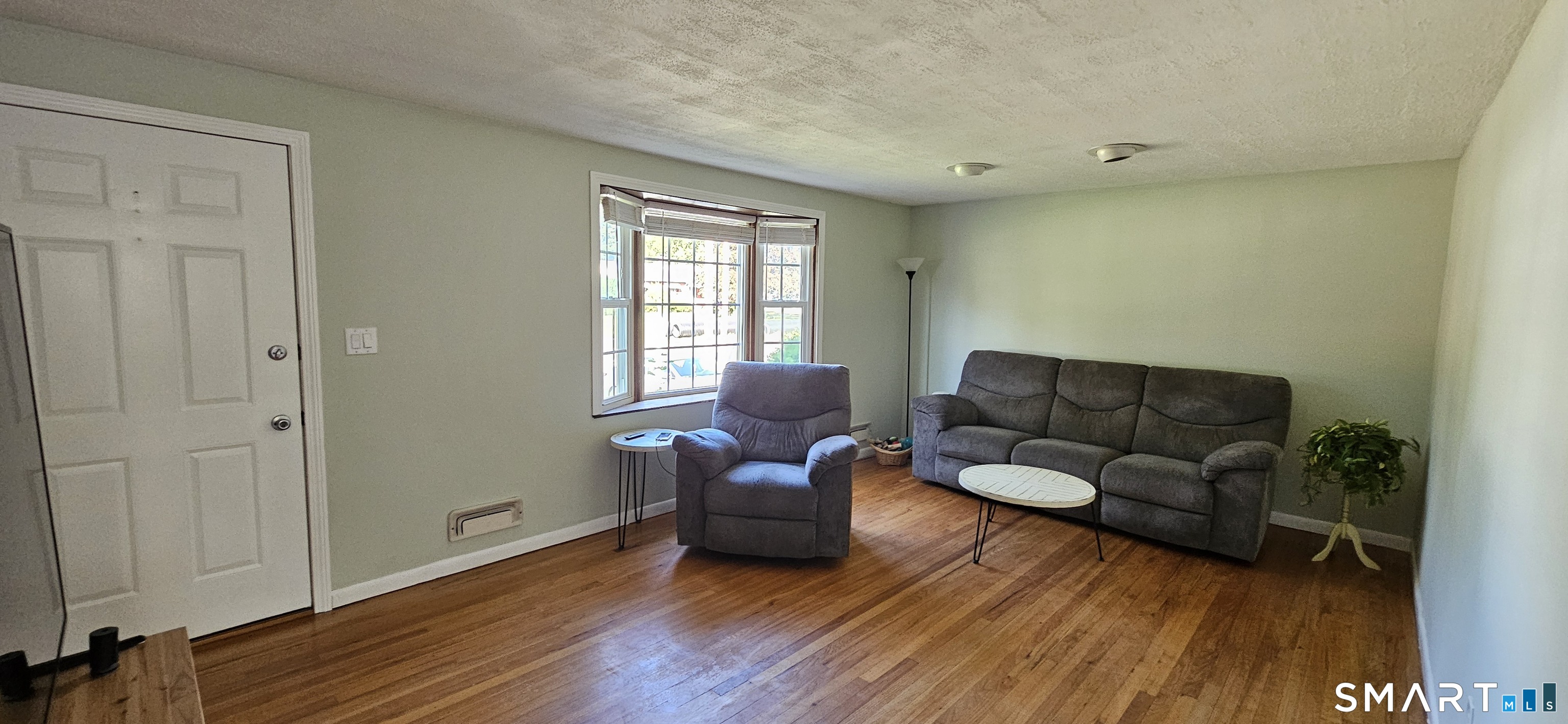 157 Farnham Road South Windsor, CT 06074 - Photo 8 of 23 Gallery Image 8