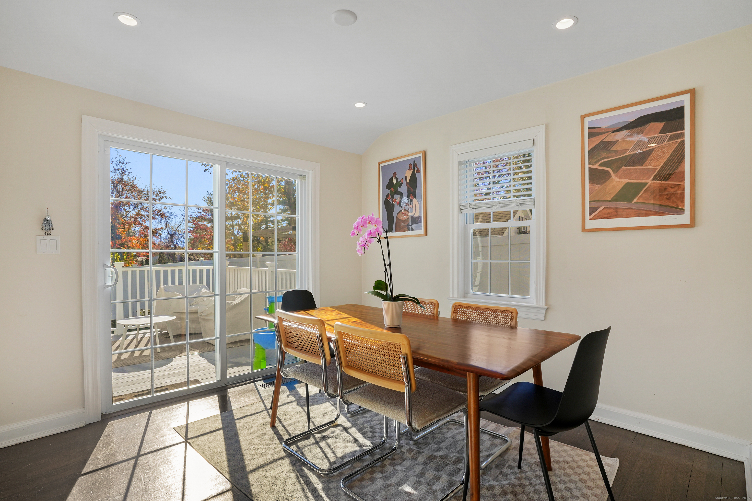 100 Hirsch Road Stamford, CT 06905 - Photo 13 of 39 a dining room with furniture and window
