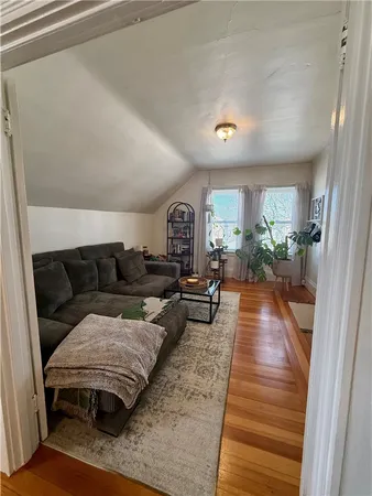 $1,900 | 38 Georgia Avenue, Providence, RI 02905