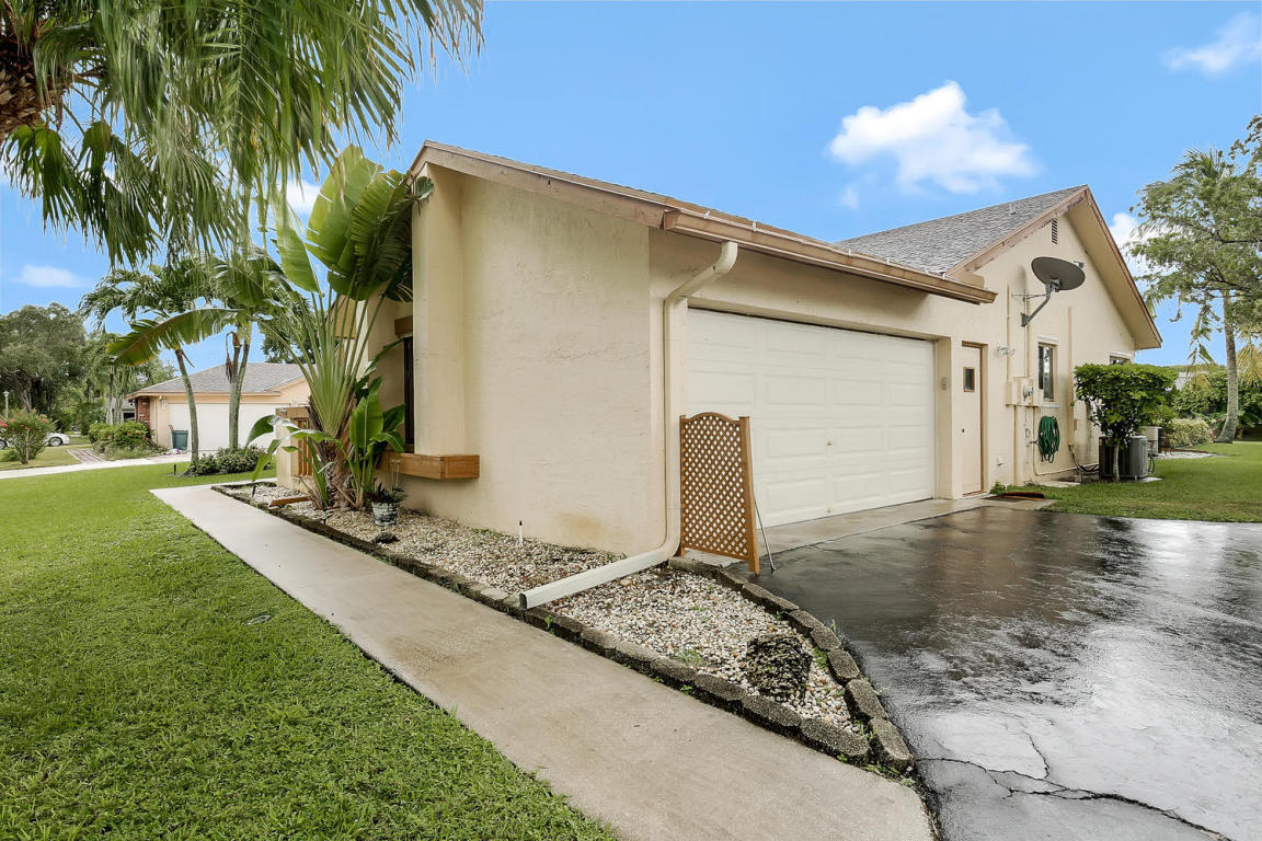 10412 178th Court South Boca Raton, FL 33498 - Photo 21 of 26 20170919215433452809000000-o