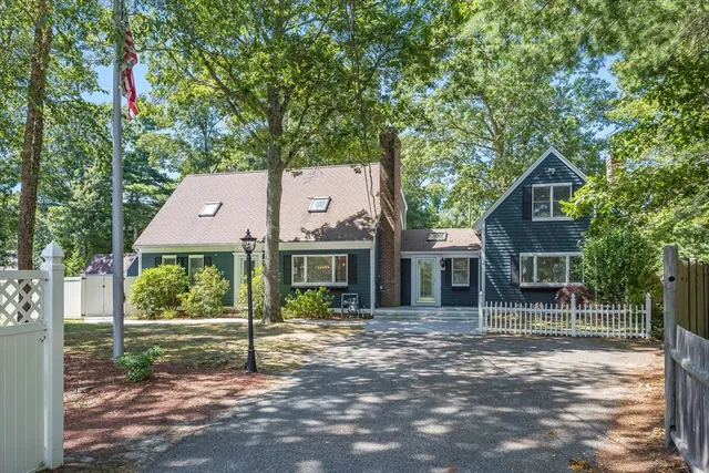 $1,295,000 | 44 Avalon Circle, Barnstable, MA 02655