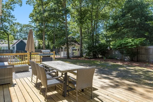 $1,295,000 | 44 Avalon Circle, Barnstable, MA 02655