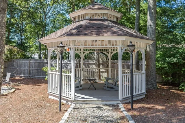 $1,295,000 | 44 Avalon Circle, Barnstable, MA 02655