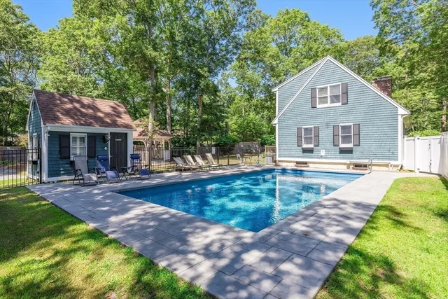 $1,295,000 | 44 Avalon Circle, Barnstable, MA 02655