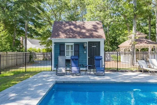 $1,295,000 | 44 Avalon Circle, Barnstable, MA 02655