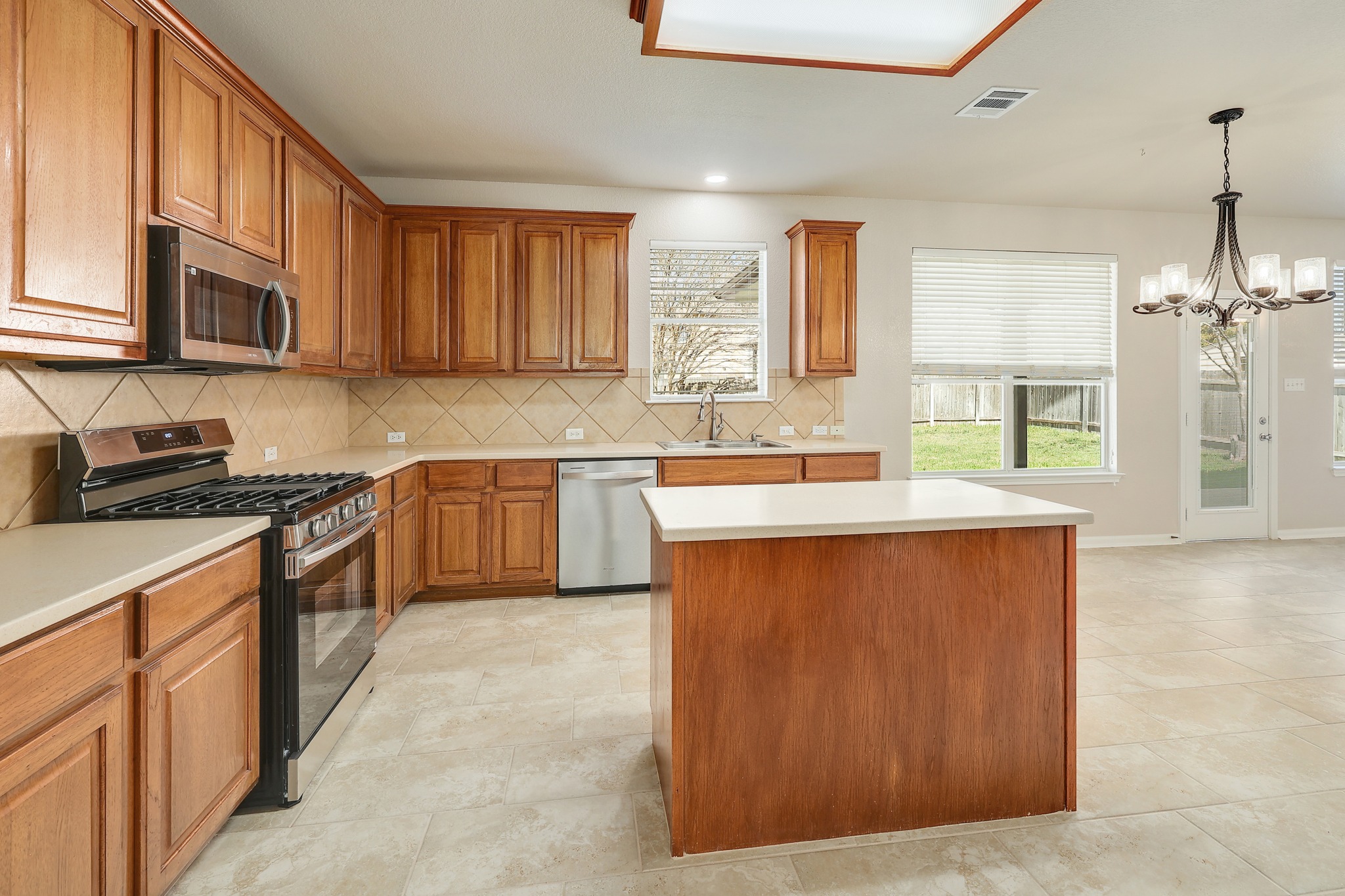 2369 Caprock Place Georgetown, TX 78626 - Photo 14 of 39