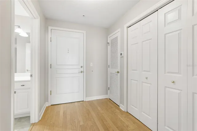 $575,000 | 750 North Tamiami Trail, Unit 1007, Sarasota, FL 34236