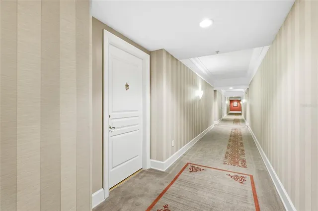 $575,000 | 750 North Tamiami Trail, Unit 1007, Sarasota, FL 34236