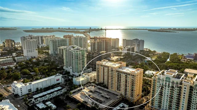 $575,000 | 750 North Tamiami Trail, Unit 1007, Sarasota, FL 34236