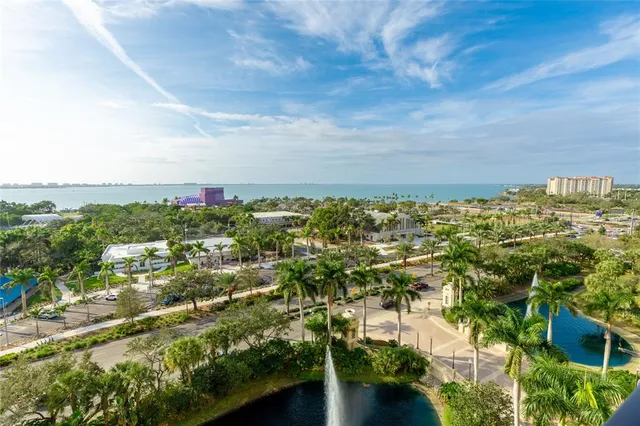 $575,000 | 750 North Tamiami Trail, Unit 1007, Sarasota, FL 34236