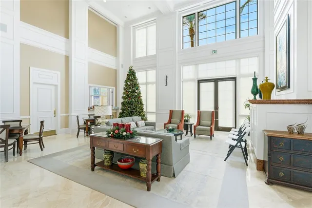 $575,000 | 750 North Tamiami Trail, Unit 1007, Sarasota, FL 34236