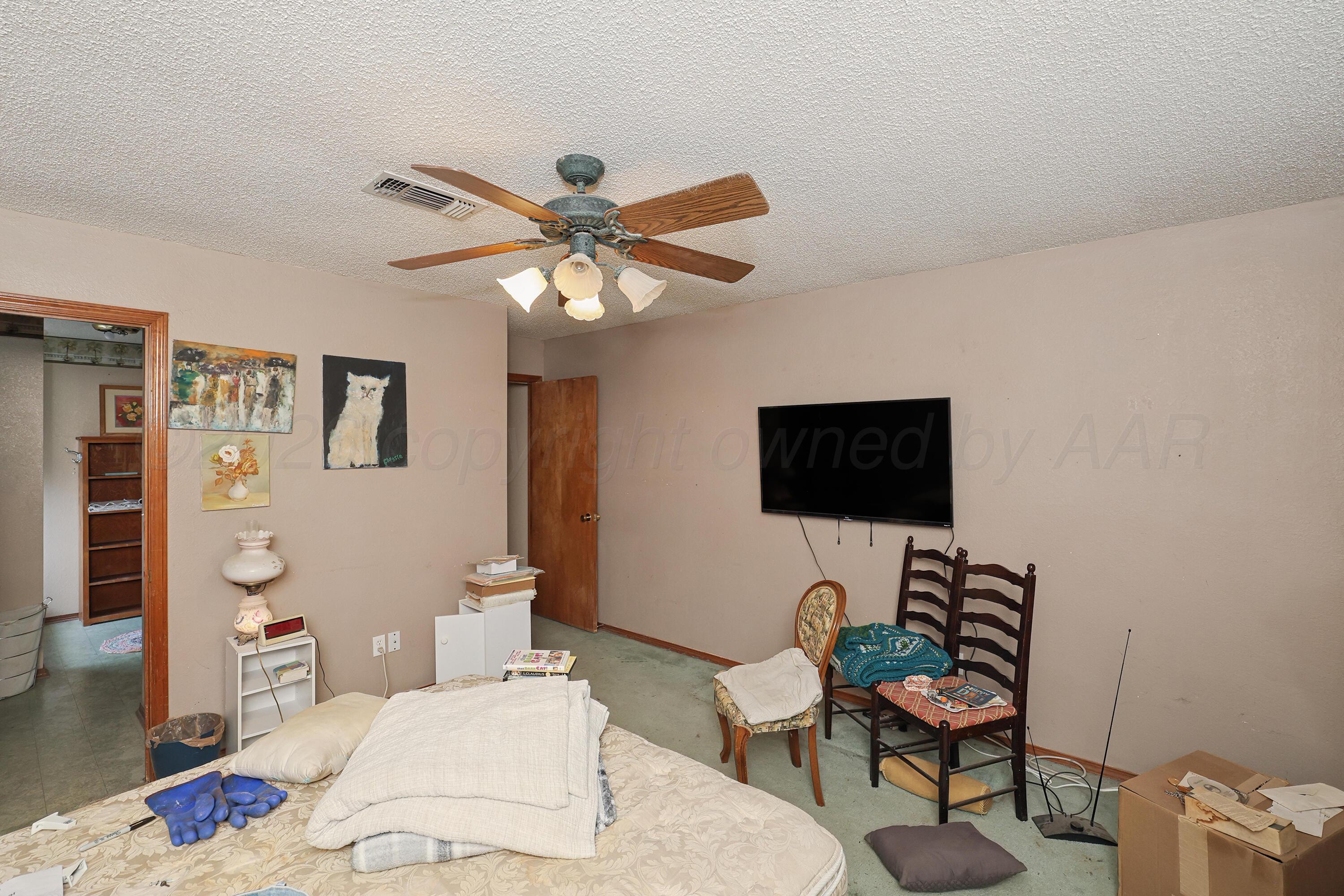 1001 Sterling Drive Amarillo, TX 79110 - Photo 12 of 25 11-Primary Bedroom