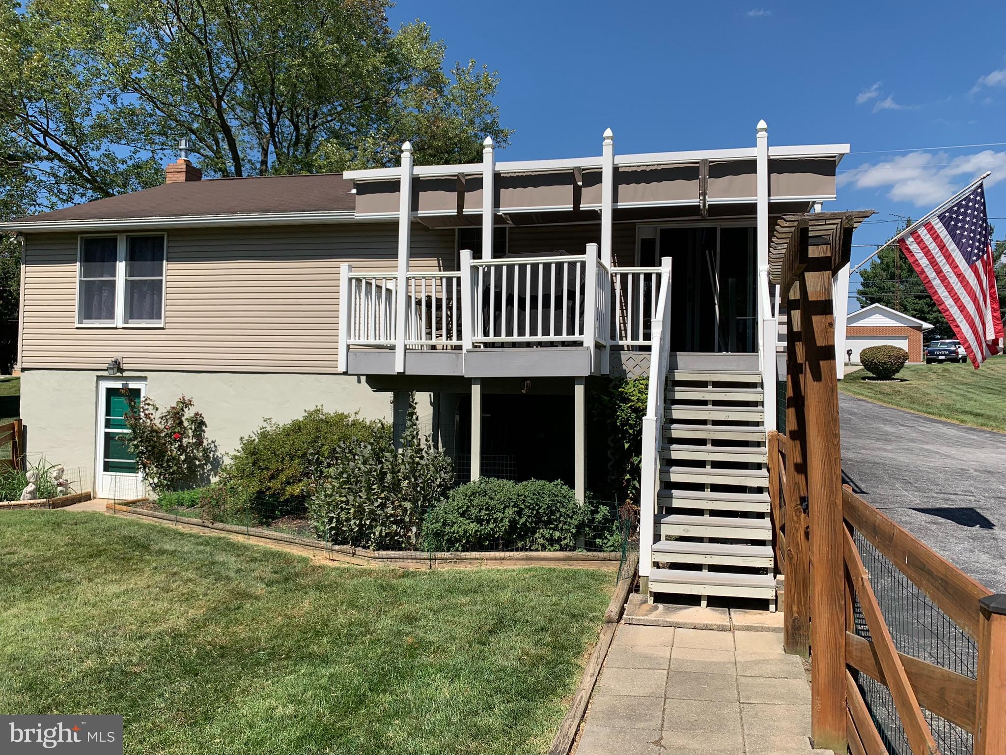 2035 Old Taneytown Road Westminster, MD 21158 - Photo 23 of 47 Come sit and relax.