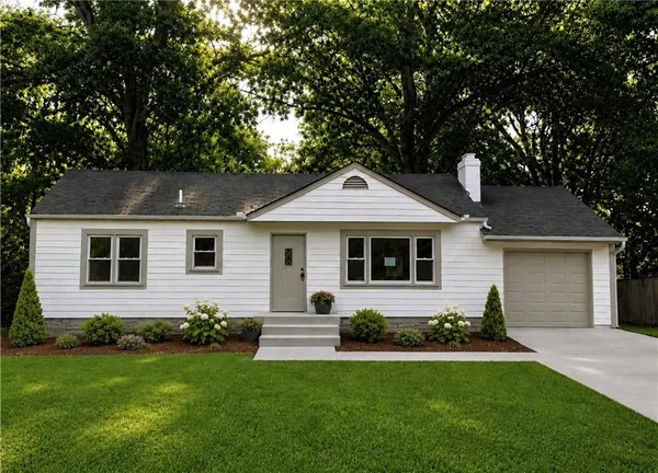 $385,000 | 7626 Hardy Street, Overland Park, KS 66204