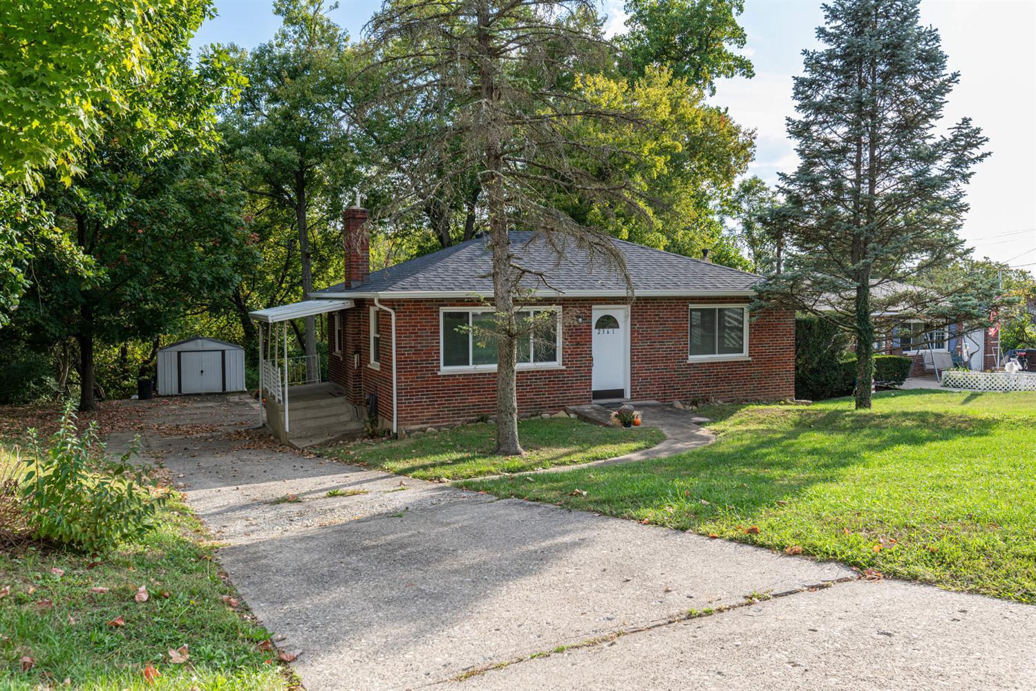 2361 East Galbraith Road Reading, OH 45237 - Photo 2 of 39